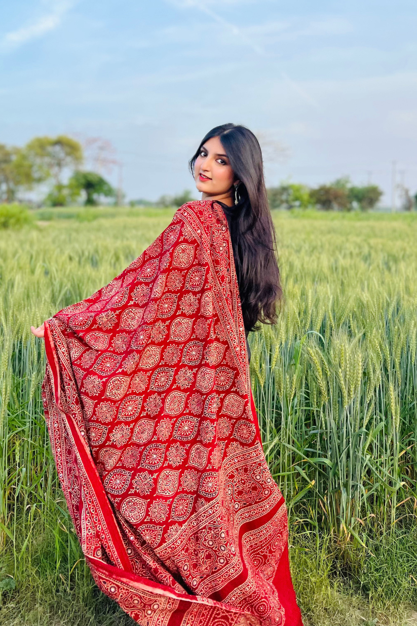 Gul Ajrak Chaadar