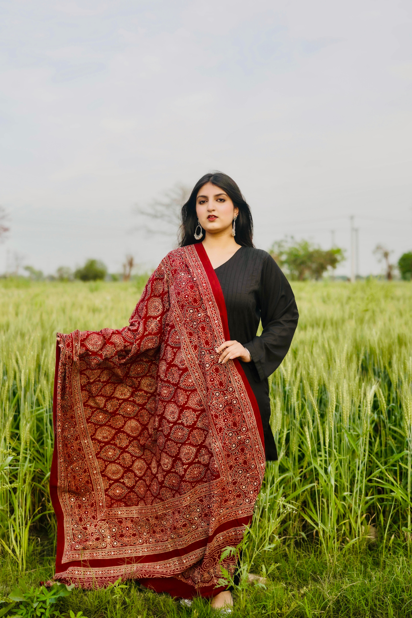 Gul Ajrak Chaadar