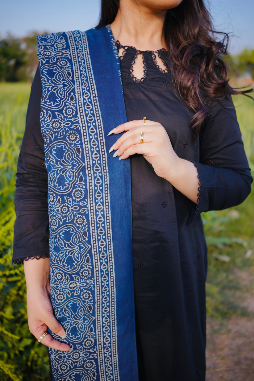 Neel Sitara Ajrak
