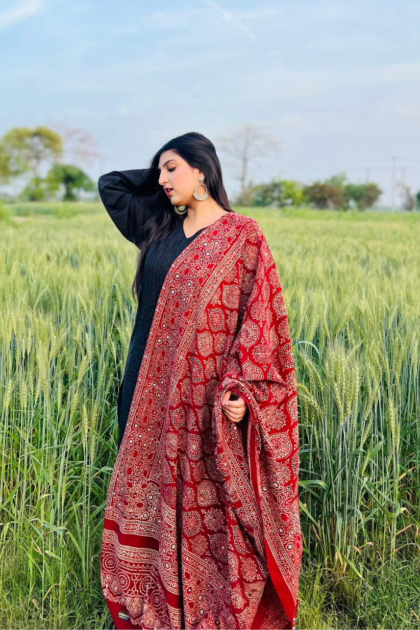 Gul Ajrak Chaadar