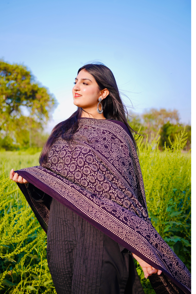 Saajni Black Ajrak
